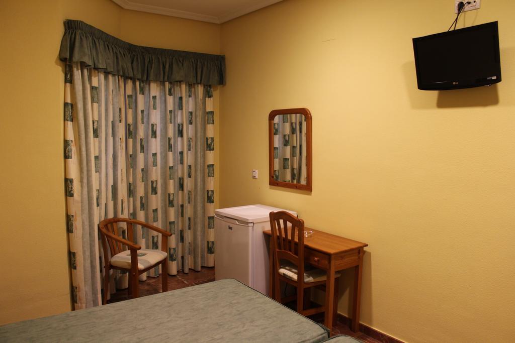 Hotel Albohera Santiago De La Ribera Buitenkant foto