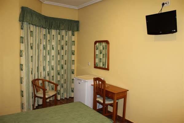 Hotel Albohera Santiago De La Ribera Buitenkant foto